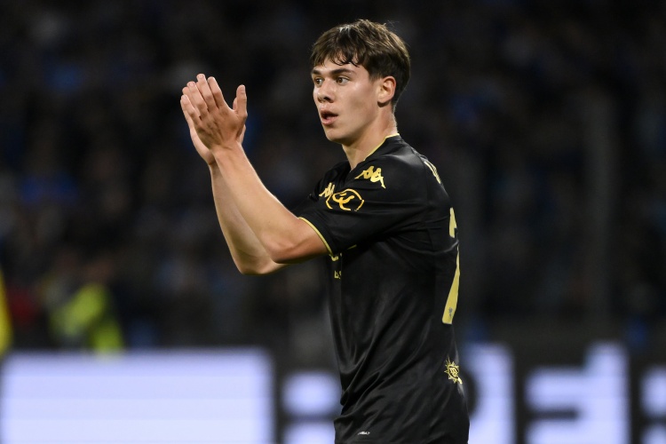 乐鱼体育入口-迪马济奥：罗马将租借热那亚19岁边锋文图里诺，有权700万欧买断